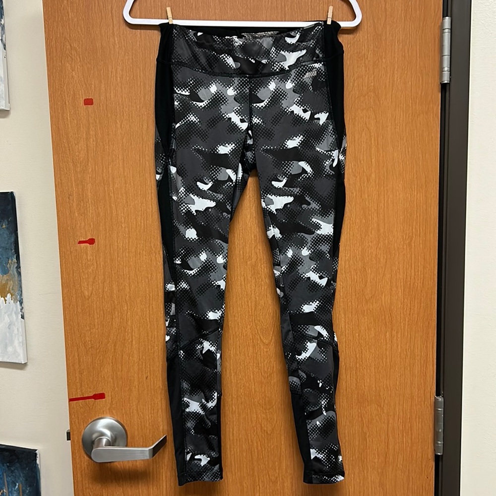 AVIA athletic leggings